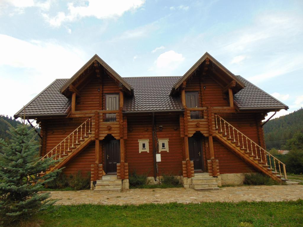 Leoslav Apartments Tatariv Esterno foto